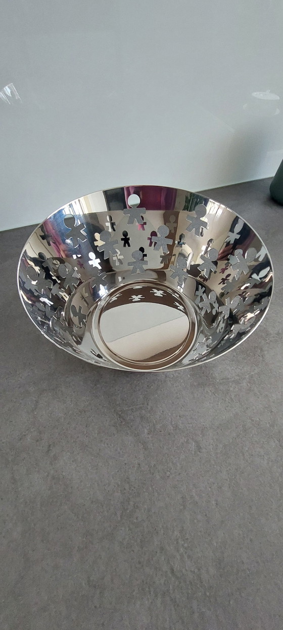 Image 1 of Alessi Girotondo fruit bowl