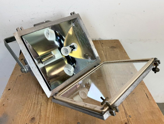 Image 1 of Faretto da teatro vintage grigio con copertura in vetro, anni '80