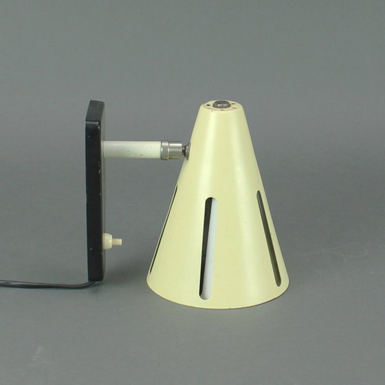 Image 1 of H. T. J. A. Busquet (1914-1977) - wandlamp uit de Zonneserie - Hala Zeist - Jaren vijftig 