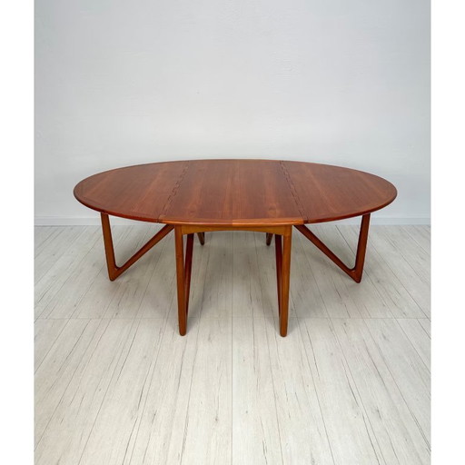 Grote design eettafel van teak met poortpoot door Niels Koefoed jaren 60