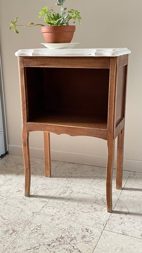 Image 1 of TABLE de Chevet en BOIS Vintage