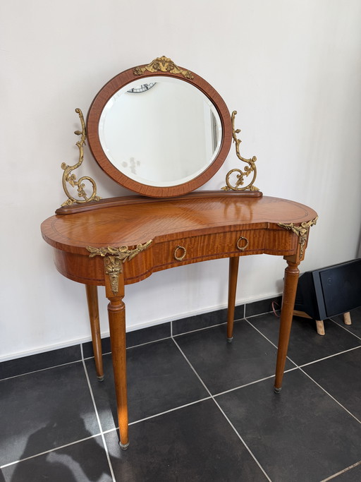 Magnífico tocador antiguo, firmado