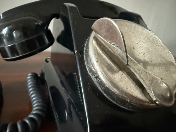 Image 1 of Teléfono PTT francés de 1961 – Diseño industrial de baquelita con timbre externo