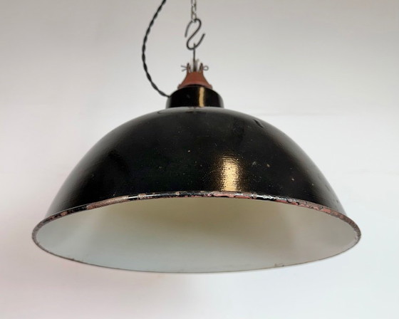 Image 1 of Lampada da fabbrica in smalto nero della Germania dell'Est di LBD Veb Leuchtenbau Dresden, anni '50