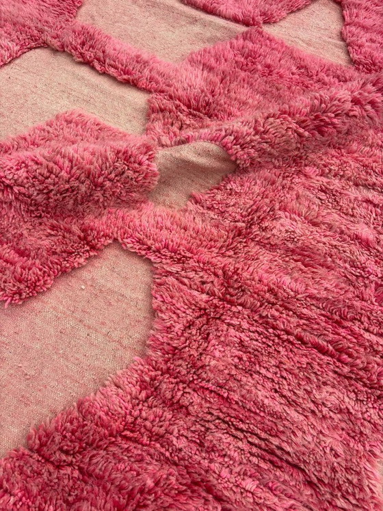 Image 1 of Roze Marokkaans wollen vloerkleed 200x320 cm - Handgeweven boho vloerkleed met geometrisch patroon