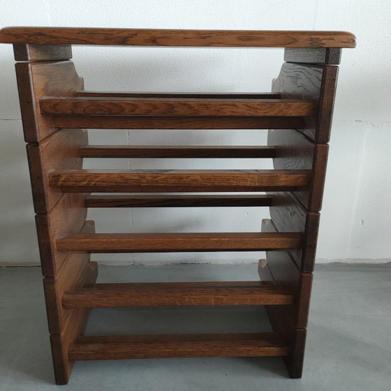 Image 1 of Raro portabottiglie in legno vintage di quercia degli anni '50 con ripiano superiore