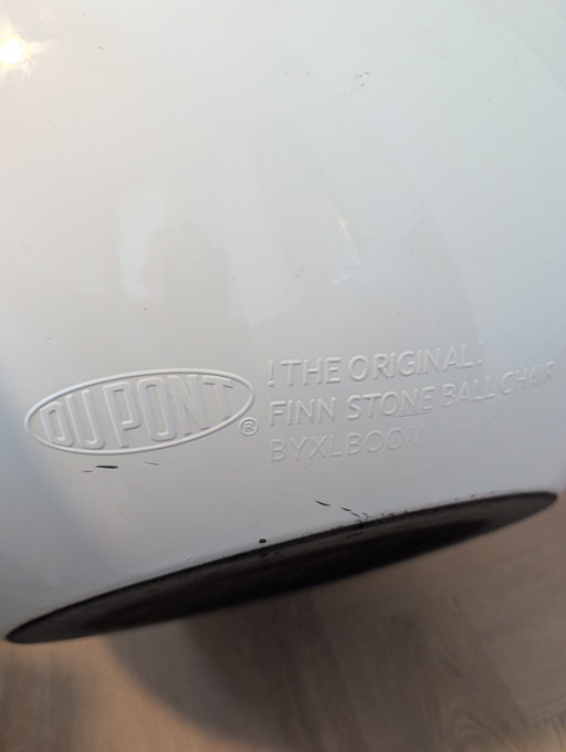 Sedia a sfera Finn Stone - design originale