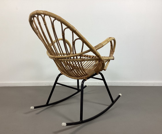 Image 1 of Rara sedia a dondolo in rattan Rohé Noordwolde dal design vintage