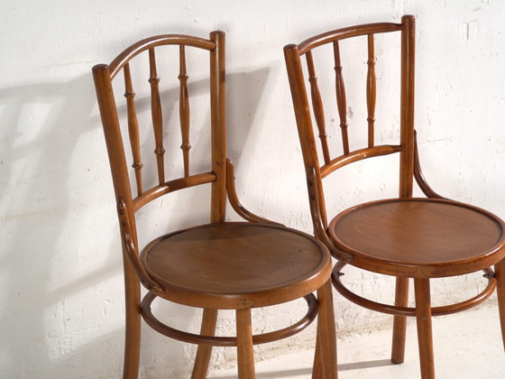 Antike Stühle im Thonet-Stil aus Bugholz – Mitteleuropa, ca. 1930 – 6er-Set – Esszimmerstühle (photo 21 of 40)