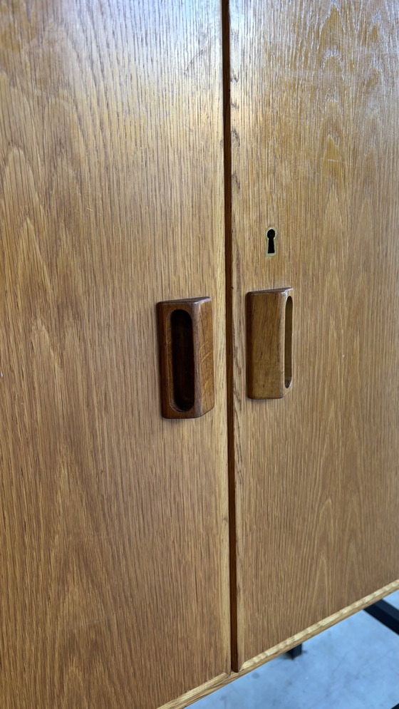 Image 1 of Credenza alta Vintage Deens Eiken