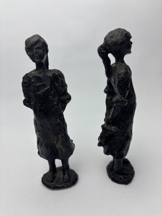 Image 1 of Raro set di 4 sculture in bronzo – Corry Ammerlaan – van Niekerk (CAN) incluse 2× ragazza con peluche