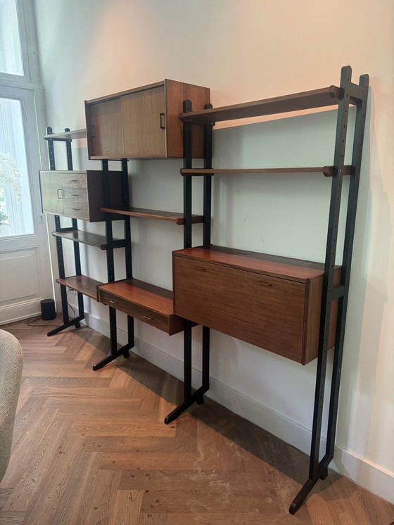 Image 1 of Bellissimo armadio a muro antico di design (Simple Lux di Louis van Teeffelen)