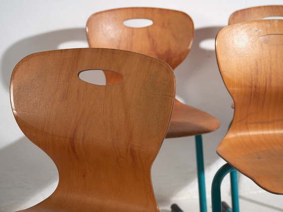 Vintage turquoise blue school chairs (c.1950). Set of 4 chairs – Dining chairs, Iron (photo 16 of 16)