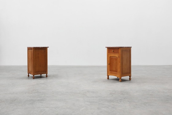 Image 1 of Pair of French Art Deco Nightstands in oak with marble tops, 1930s 