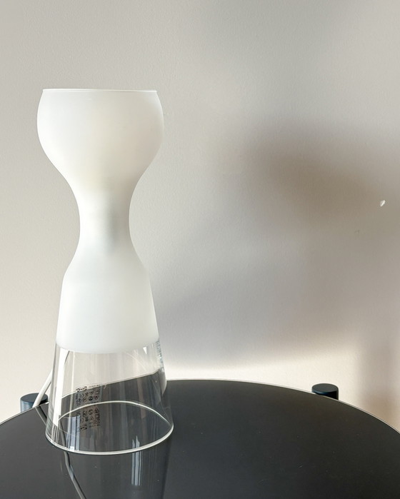 Image 1 of Lampada da tavolo IKEA Schlagervå – Vetro satinato e trasparente
