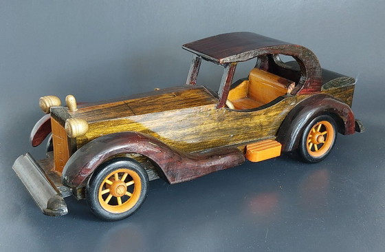 Image 1 of Voitures et camions en bois fabriqués et peints à la main