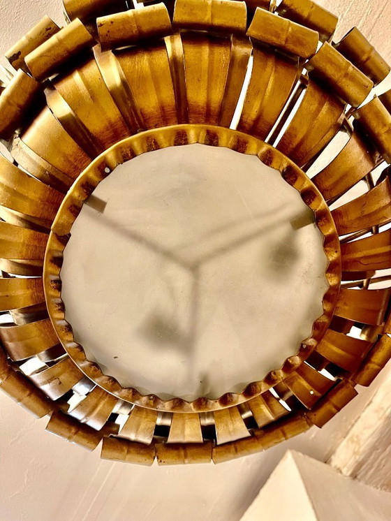 Image 1 of Grote vergulde metalen kroon met origineel glas, 1950