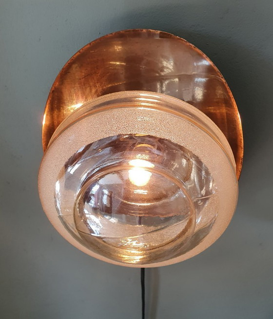 Image 1 of Lampada da parete vintage in rame e vetro - Jugoslavia - Metà secolo
