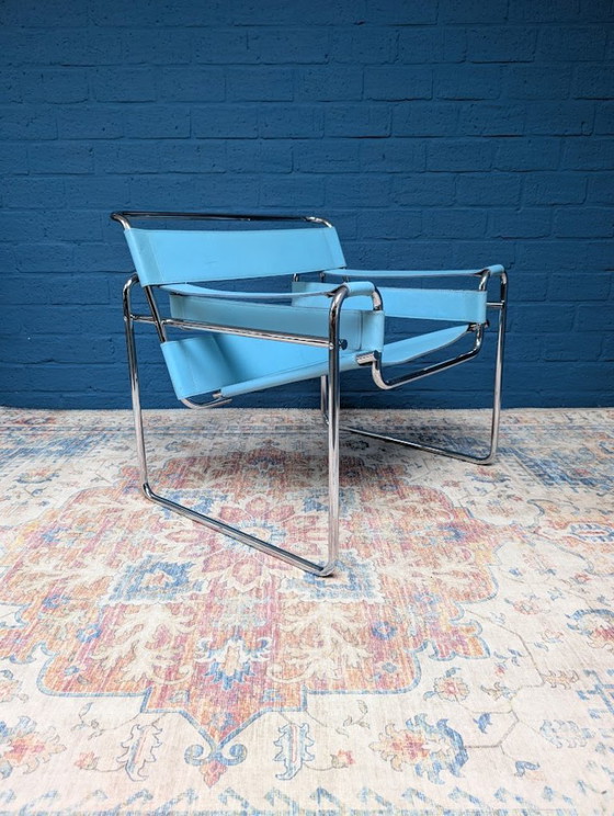 Image 1 of Vintage blauwe Wassily fauteuil, Marcel Breuer, jaren 80