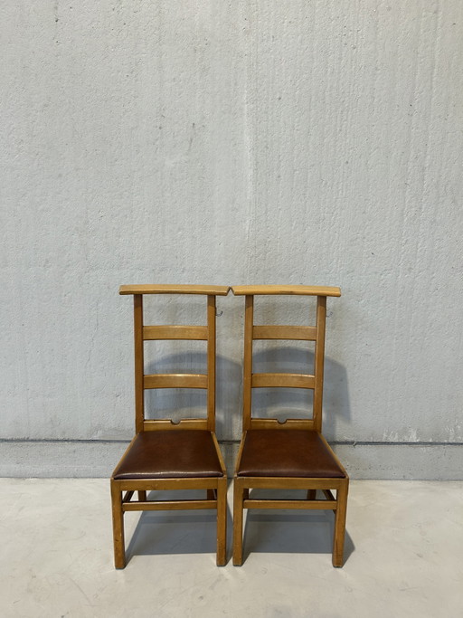 Set van 2 vintage kerkstoelen