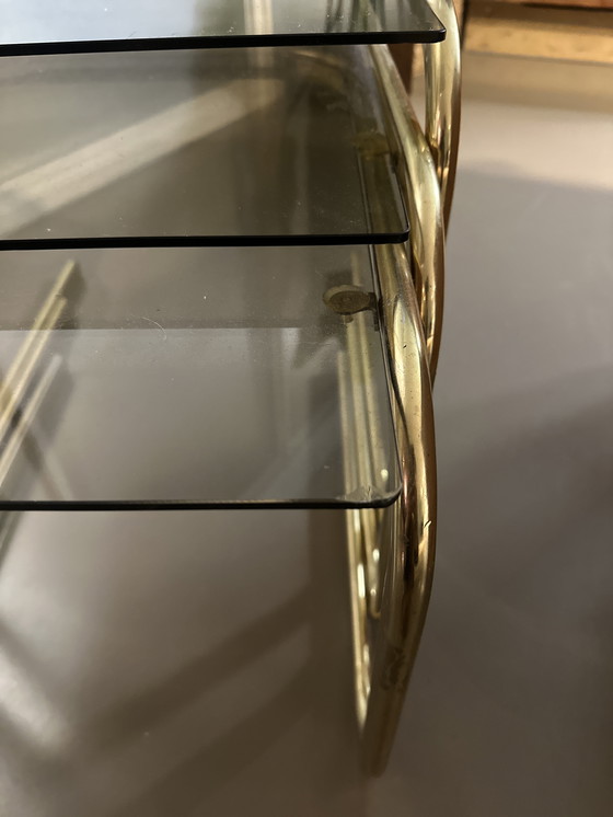 Image 1 of Tavolino impilabile in vetro fumé e cromato di metà secolo, Milo Baugham