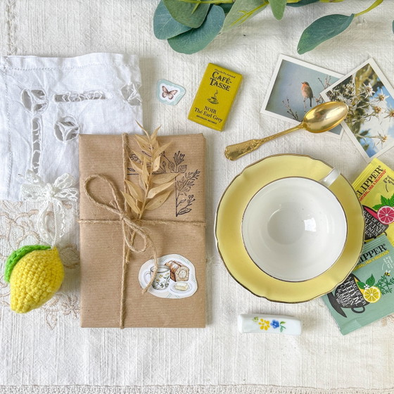 Mystery Box Limone Vintage – Edizione Limitata | Tazza, Libro Misterioso, Tovagliolo Vintage, Limone (photo 8 of 17)