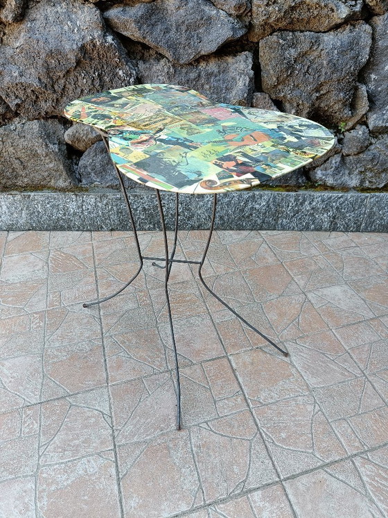 Image 1 of Tavolino da caffè con dipinto di chitarra di metà secolo