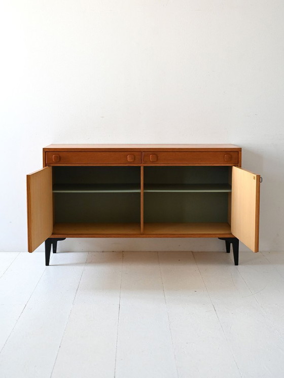 Image 1 of Vintage Scandinavisch teakhouten dressoir met zwarte poten, jaren 50/60