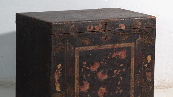 Malle ancienne peinte en bois de pin – Chine, vers 1900 – Armoires de rangement, Iron (photo 3 of 40)