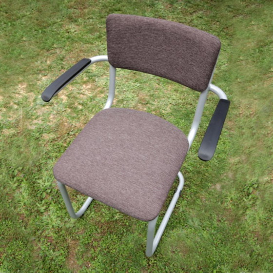 3 slede-/cantileverstoelen – Eetkamerstoelen, Textile (photo 15 of 16)