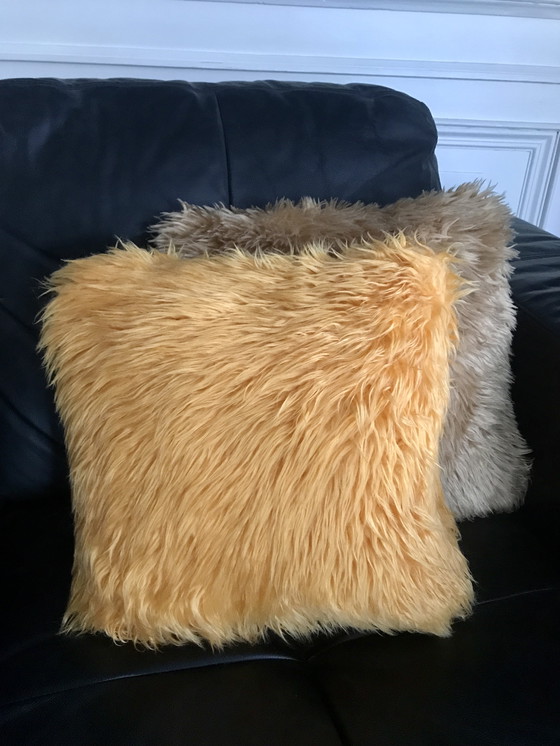 Image 1 of Moumoute cushion