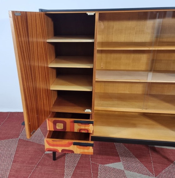 Image 1 of Vintage vitrinekast jaren 70