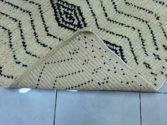 Alfombra marroquí artesanal decorada 250cm x 150cm – Wool, Modern (photo 10 of 11)