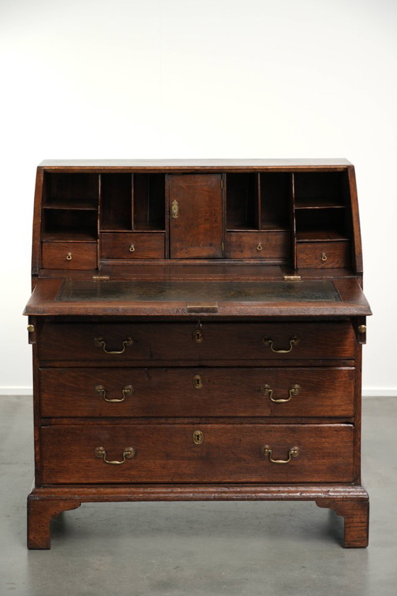 Very Beautiful English 18th Century Oak Secretaire with a Beautiful Interior and Original Leather Top – Desk (photo 4 of 15)
