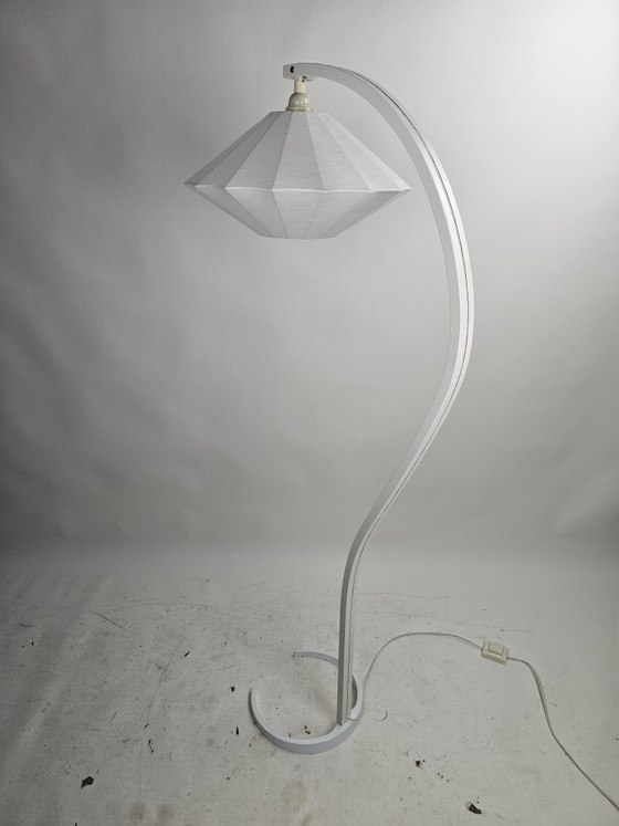 Image 1 of Lampadaire Caprani avec abat-jour cocon graphique, Danemark, années 1970