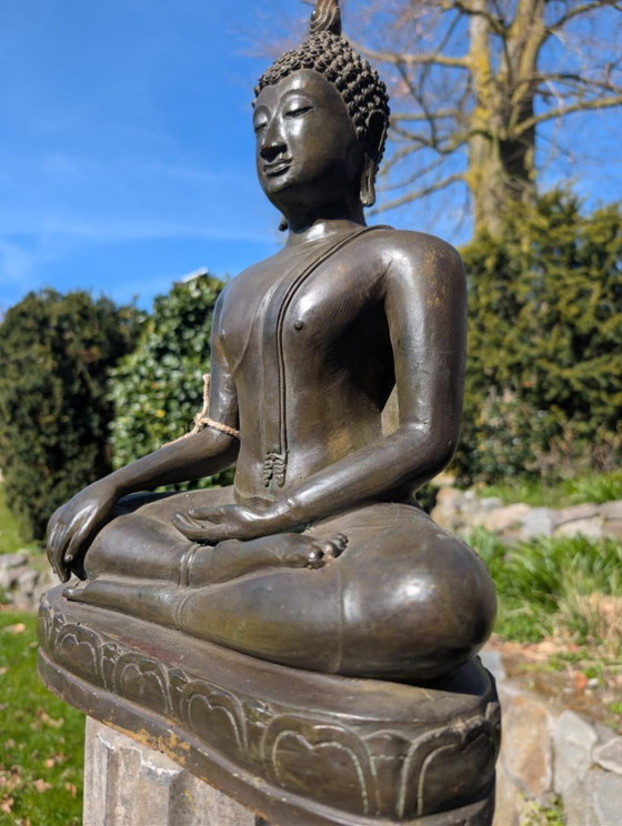 Image 1 of Antique Thai Buddha approx. 150 years old - Bronze with gold remains