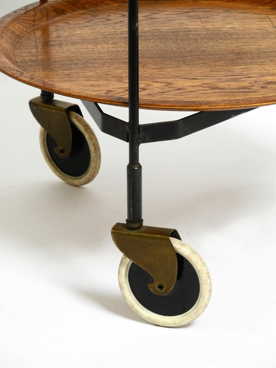 Image 1 of Schöner klappbarer Mid-Century Modern Servierwagen mit abnehmbaren Teak Pagholz Tabletts
