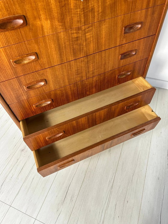 Image 1 of Vintage Deense teakhouten commode, minimalistische dressoir in mid-century modern stijl, jaren 60