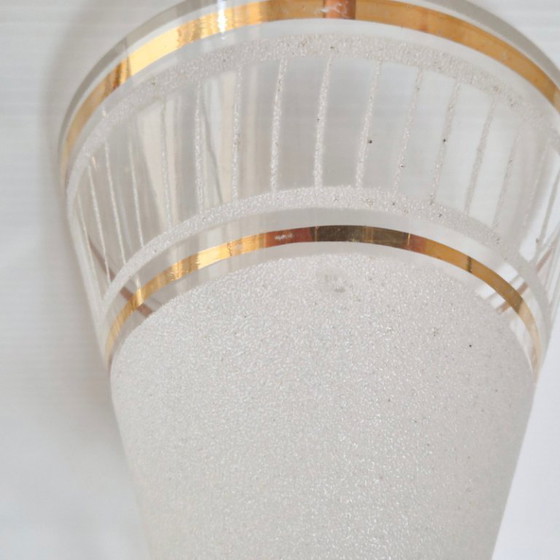 Image 1 of Een paar vintage wandlampen uit de jaren 50, gemaakt van glas en verguld messing.