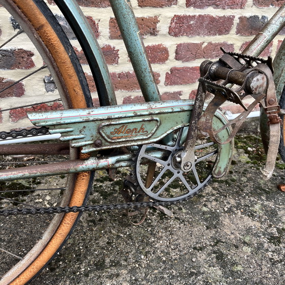Image 1 of 40's-50's fiets van Aleph