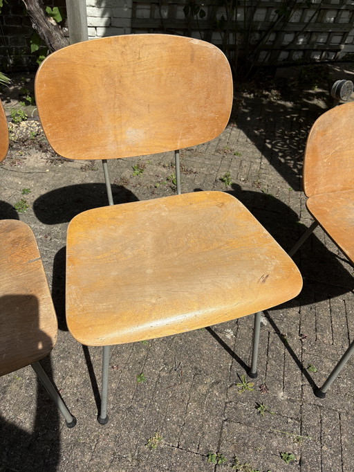 4 eetkamerstoelen Gispen Wim Rietveld, 116