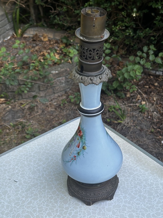 Image 1 of Grand Pied de Lampe à Pétrole Électrifié - Opaline Bleue et Laiton - Vers 1900
