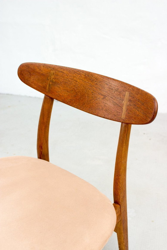 Image 1 of Vintage Hans J. Wegner CH30 Carl Hansen & Søn Chaises Chêne