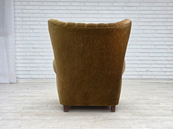 Image 1 of Deense relaxfauteuil met hoge rugleuning uit de jaren 60, bekleed met groen meubelvelours.