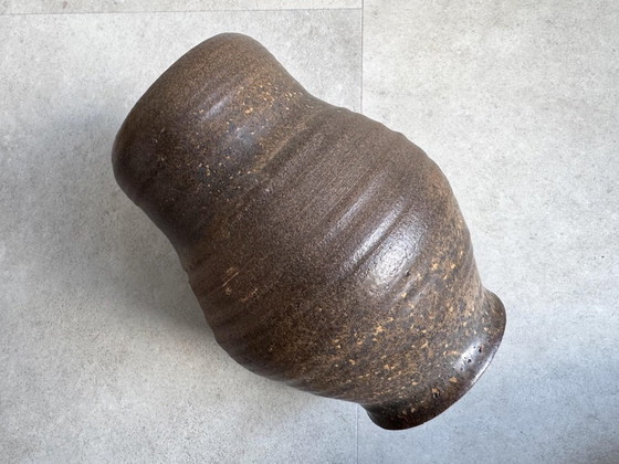 1x Brown Vintage Studio Ceramic Vase (photo 3 of 5)