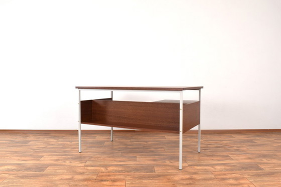 Image 1 of Dänischer Teak-Schreibtisch aus der Mitte des 20. Jahrhunderts, 1970er Jahre.