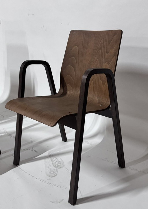 sillas vintage apilables