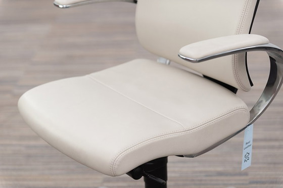 Image 1 of Dauphin In Touch 5410 Executive chair