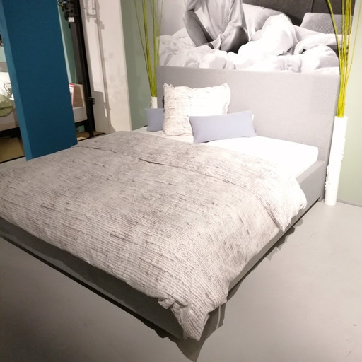 Comfort Suite Manchester bed - 180x200