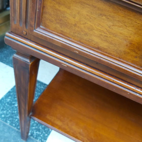 Image 1 of Commode de style Louis XVI à 4 tiroirs